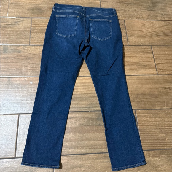 GAP  Blue Classic Straight Jeans waist 32 inches , hip 38 inc , rise 10 inches - Picture 2 of 3